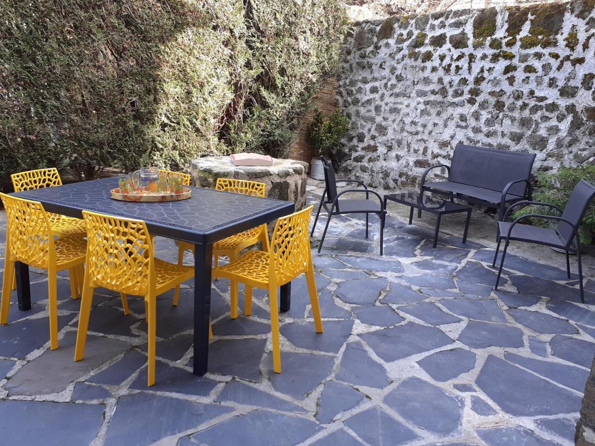 Maison Du Soleil Chez Isa Polignac  Exterior foto